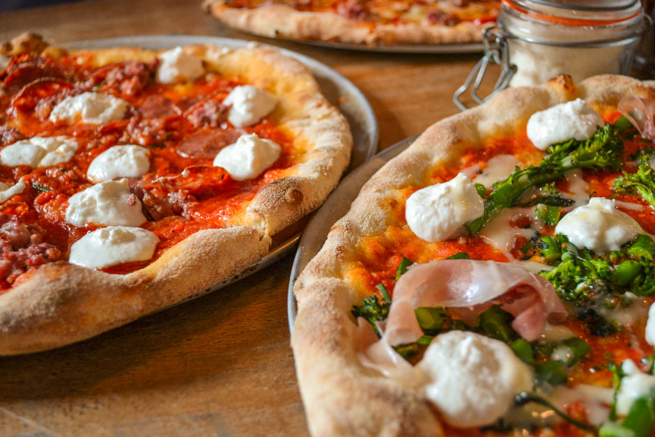 Order takeaway pizza delivery in Edinburgh from Civerinos 